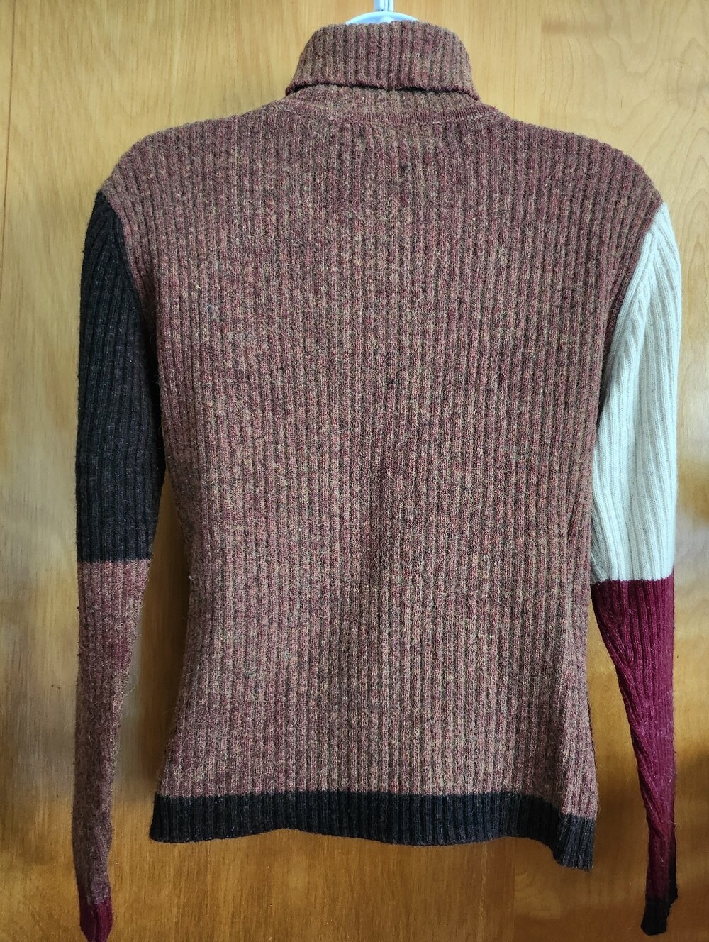MEGAN Wool Sweater Size XS - Picture 4 of 7
